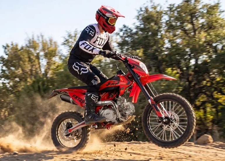 The First Manual-Clutch Dirt Bike Problem: FRP FX125 vs. Honda CRF110F, Kawasaki KLX110R L and SSR SR125